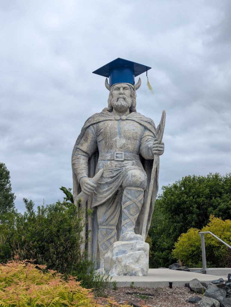 Die Statue eines Wikingers